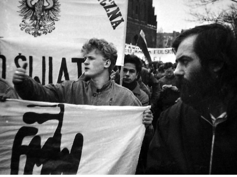 Manifestacja w Gdasku z transparentem Andrzej Duffek