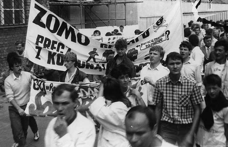 Manifestacja w rocznicę sierpnia w 1988r.