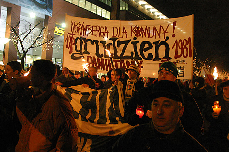 38 - Tadeusz na manifestacji